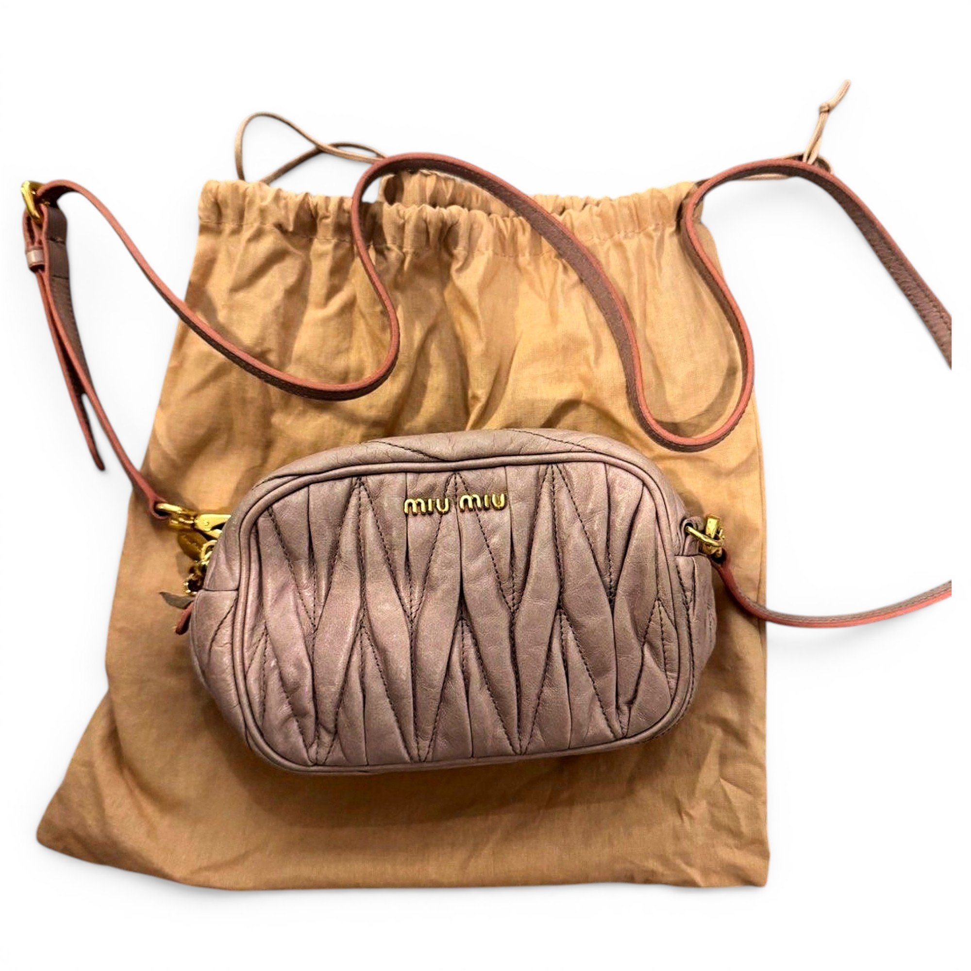 Matelassé leather crossbody bag
