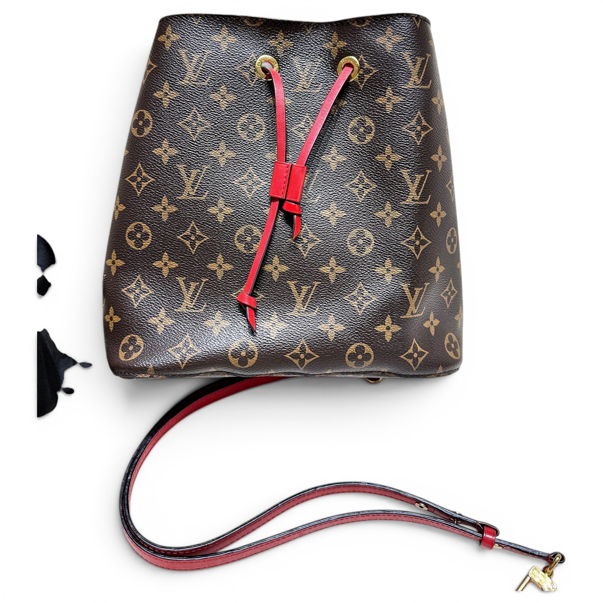 NéoNoé leather handbag