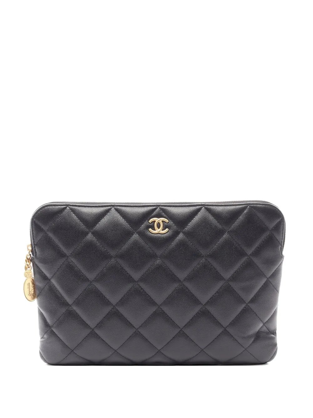 2021s Matelassé Caviar clutch bag