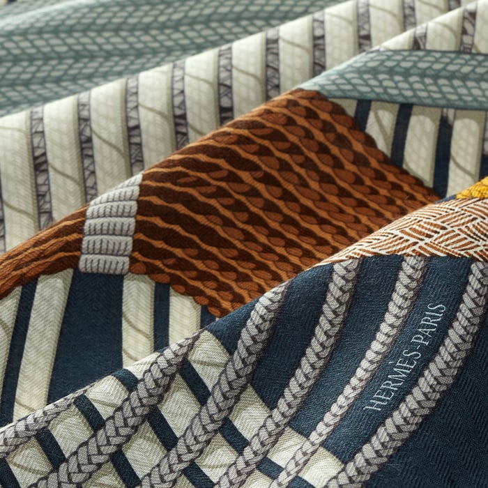 Dressage Tressage Shawl 140