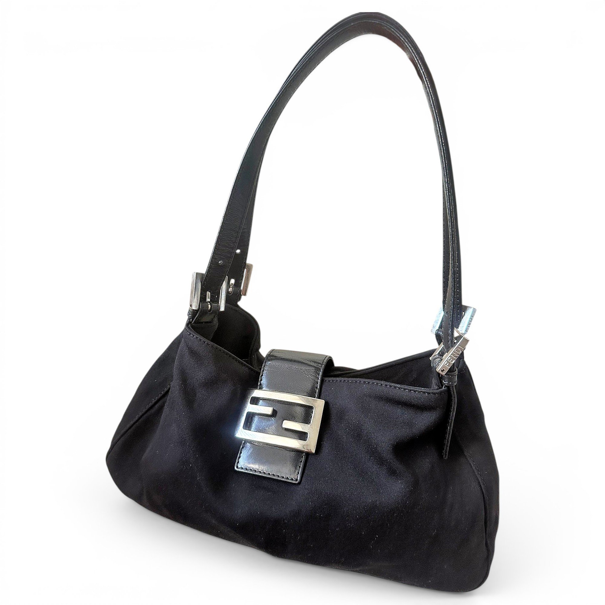 Baguette cloth handbag