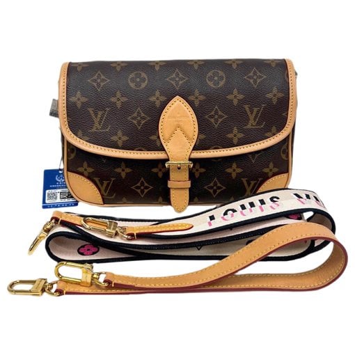 Diane leather crossbody bag