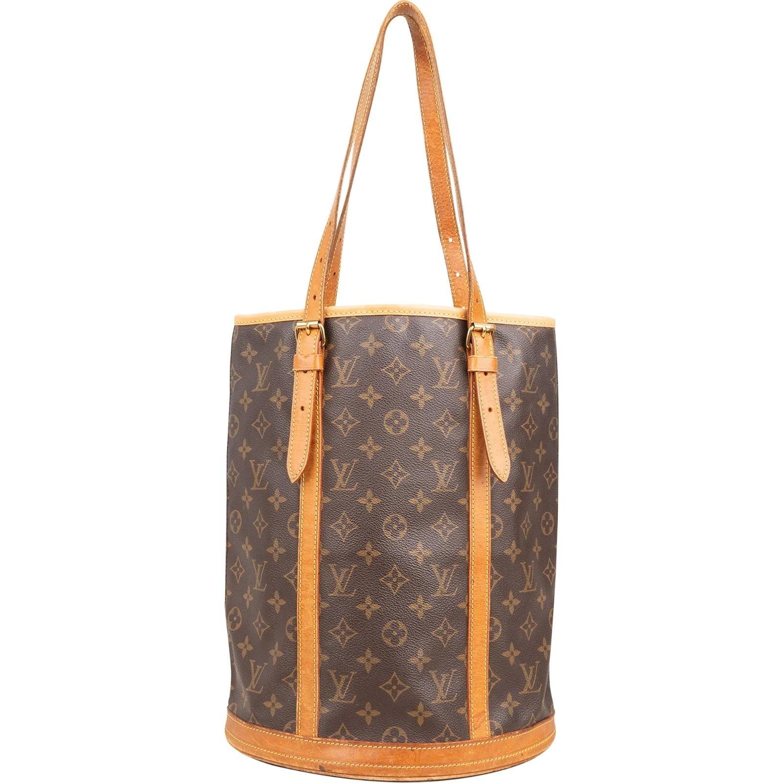 Bucket leather handbag