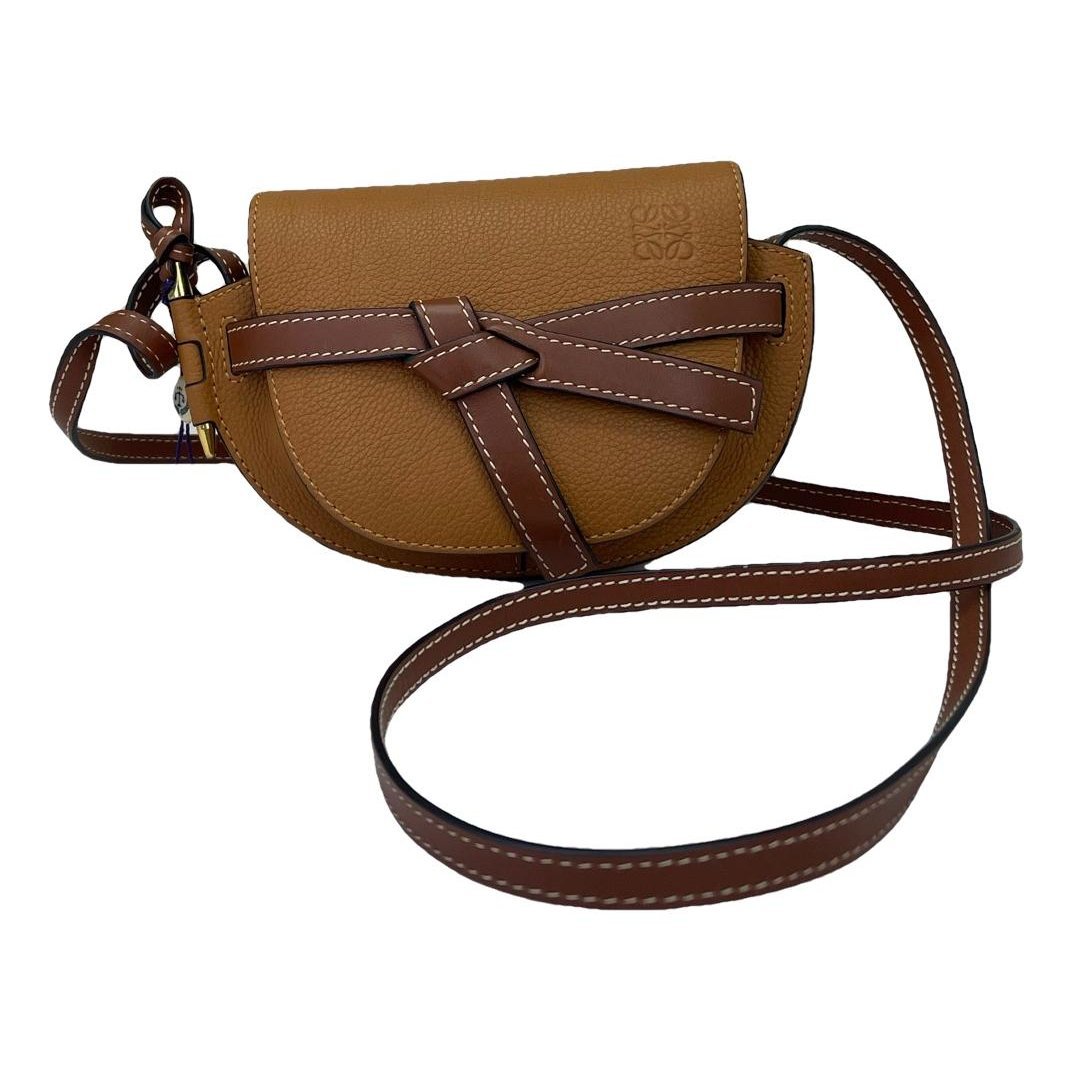 Gate leather handbag