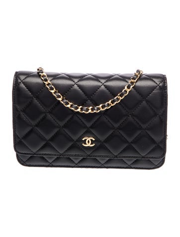 Classic Quilted Wallet On Chain