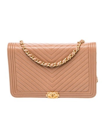 Chevron Boy Wallet On Chain