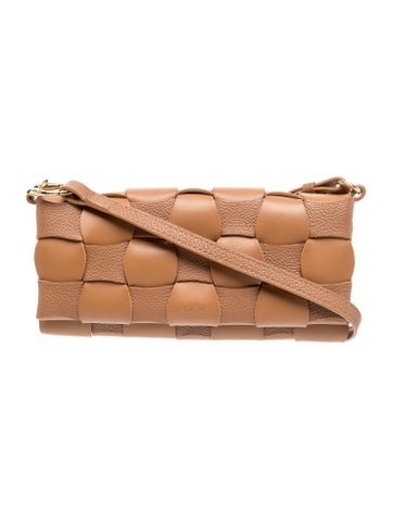 Leather Neiti