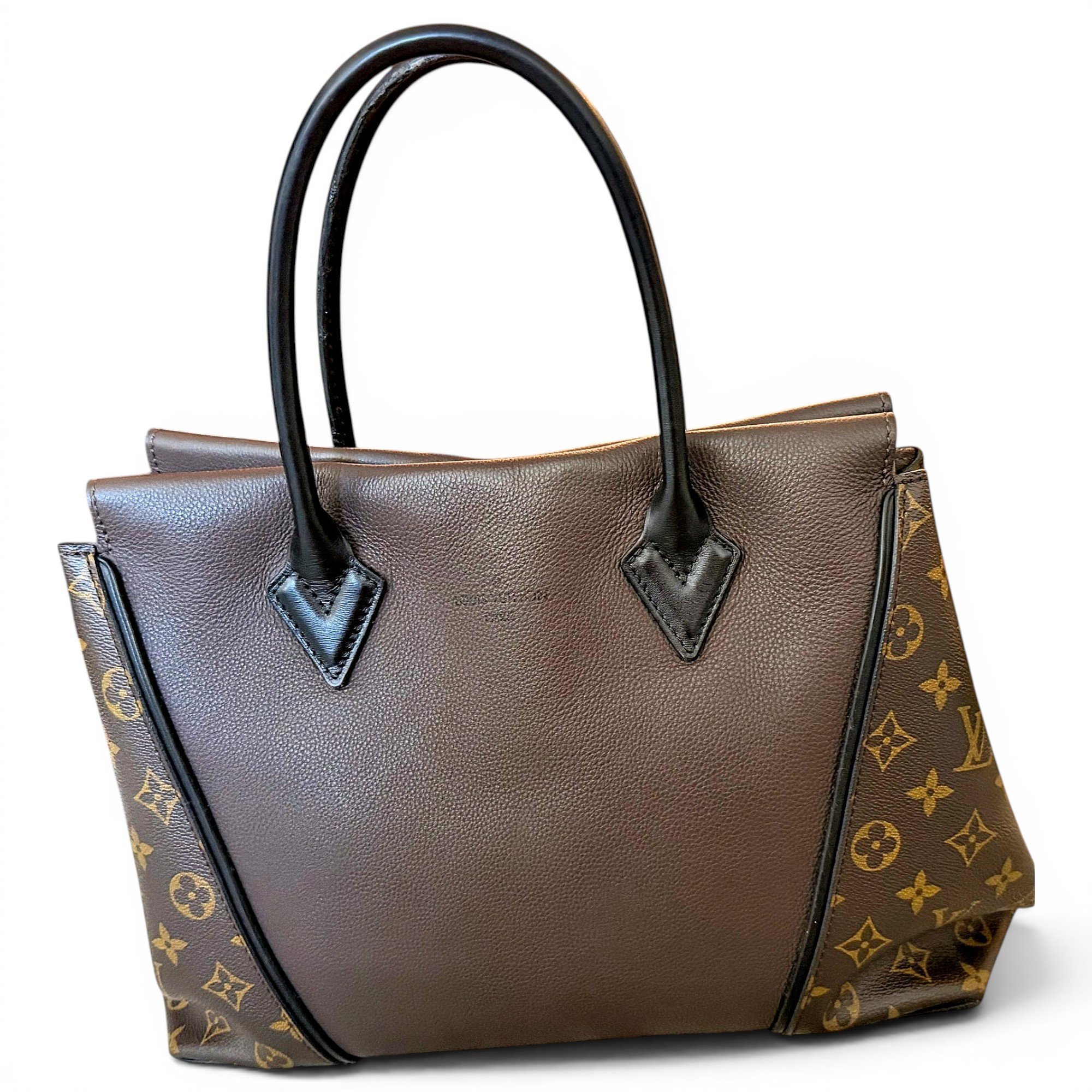 Leather tote