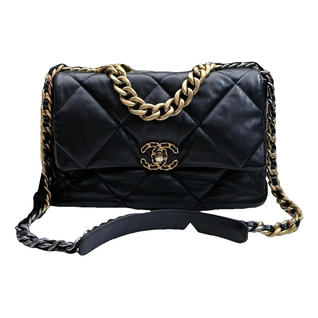 Chanel 19 leather handbag