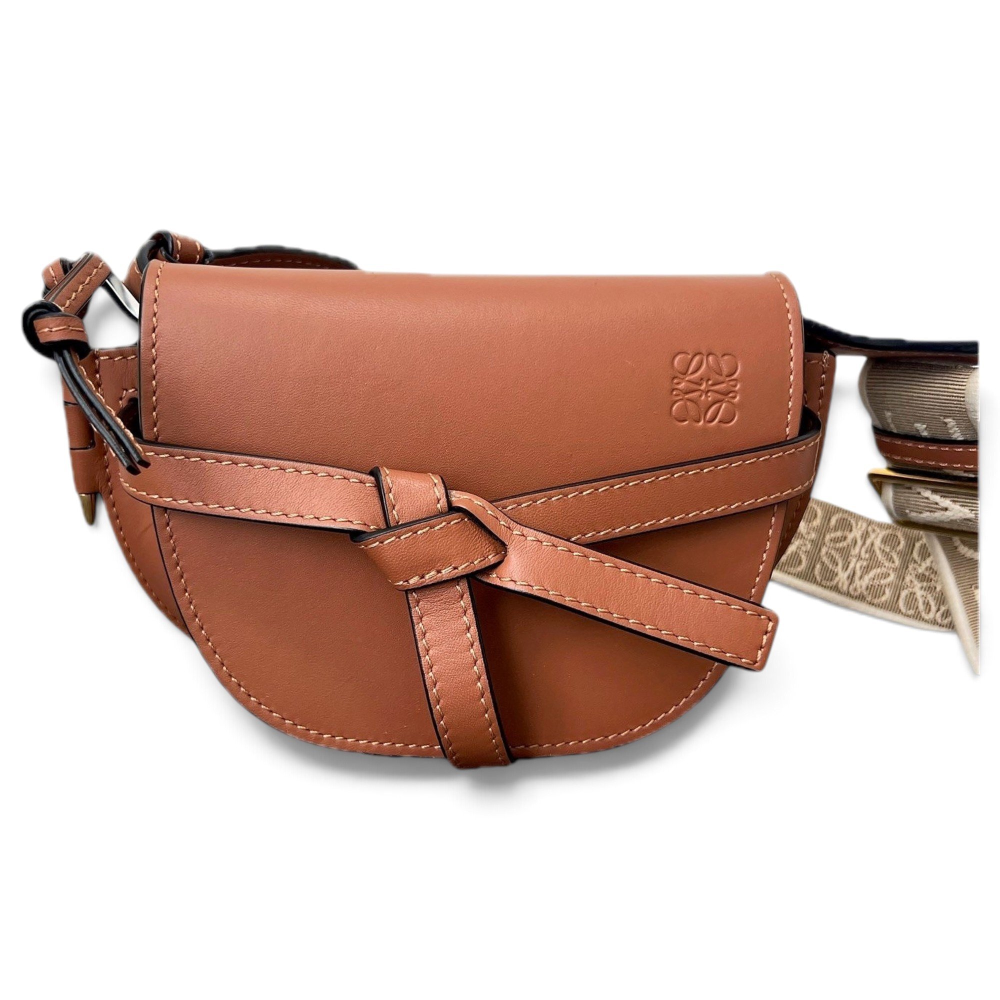 Gate leather handbag