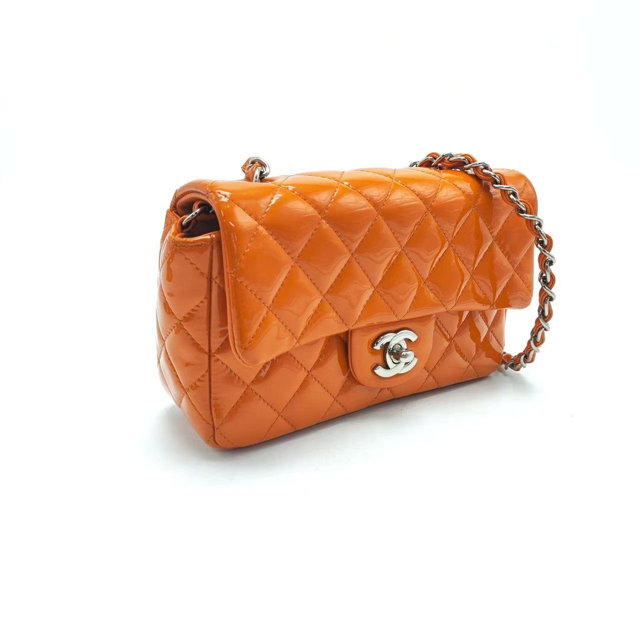 Timeless/Classique patent leather handbag