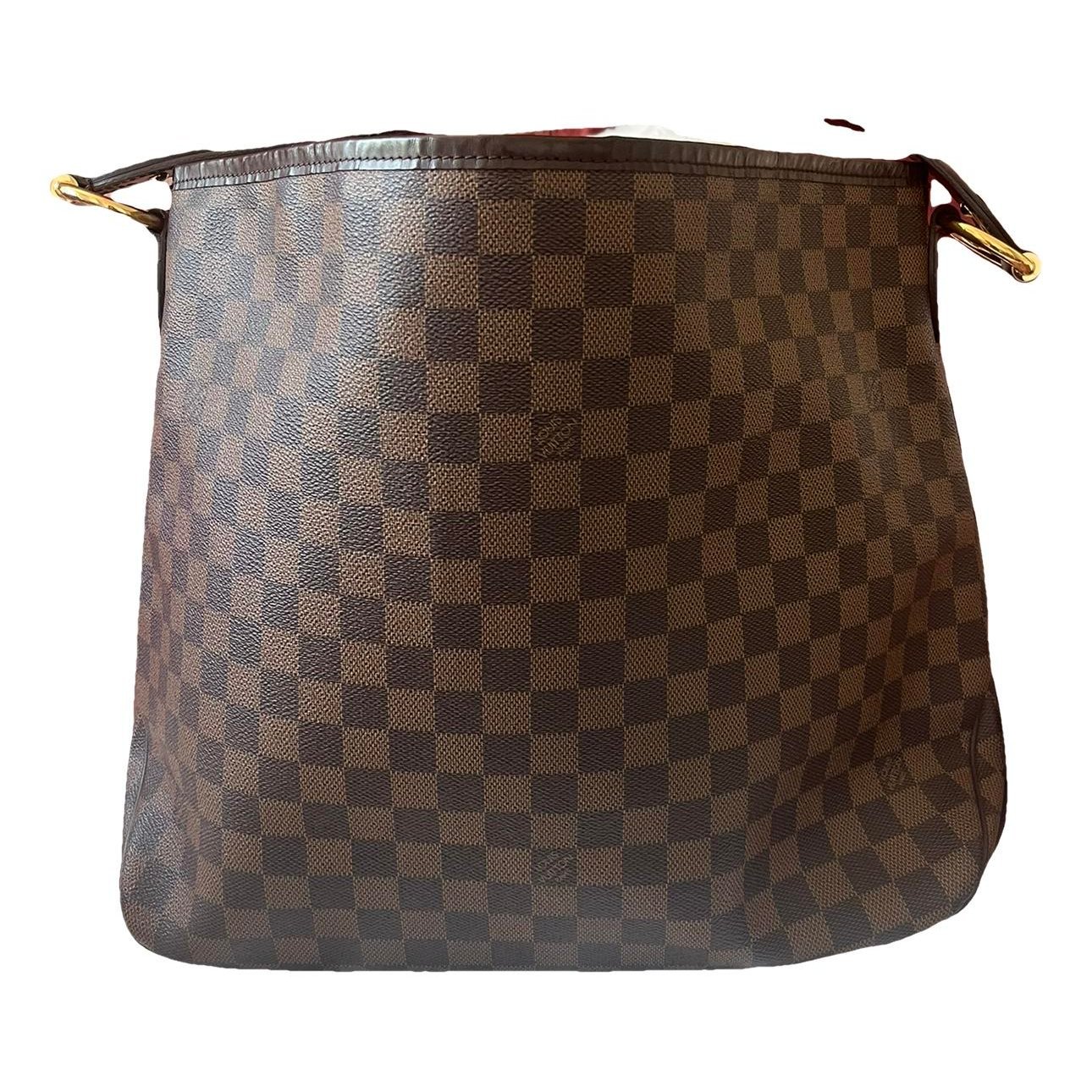 Delightful leather handbag