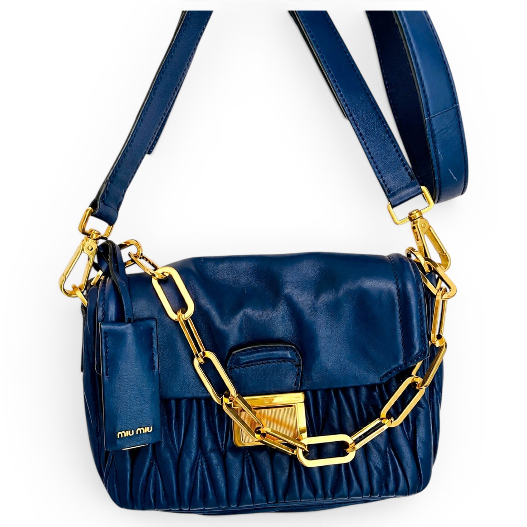 Matelassé leather handbag