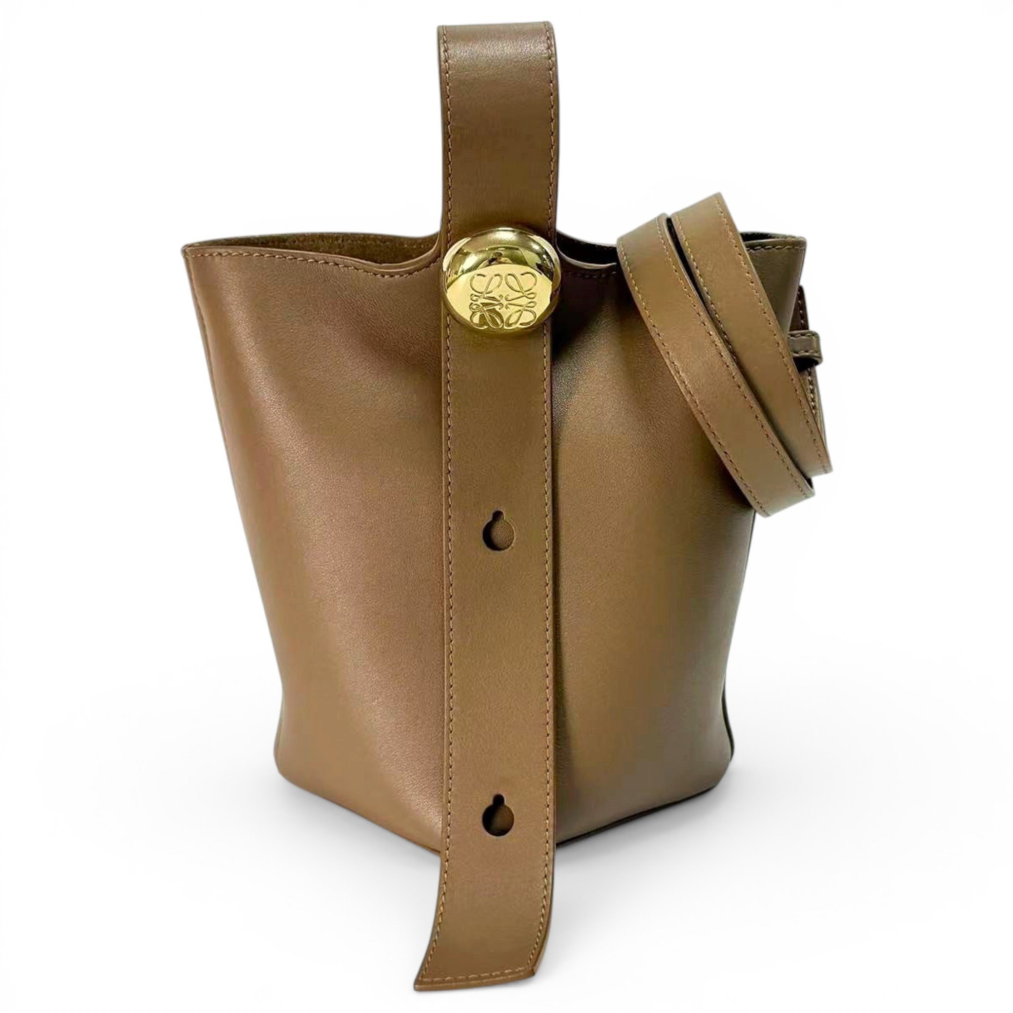 Pebble leather handbag
