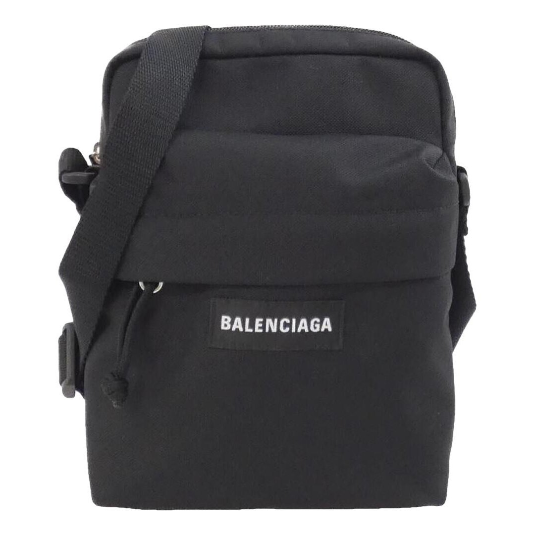 Hardware handbag