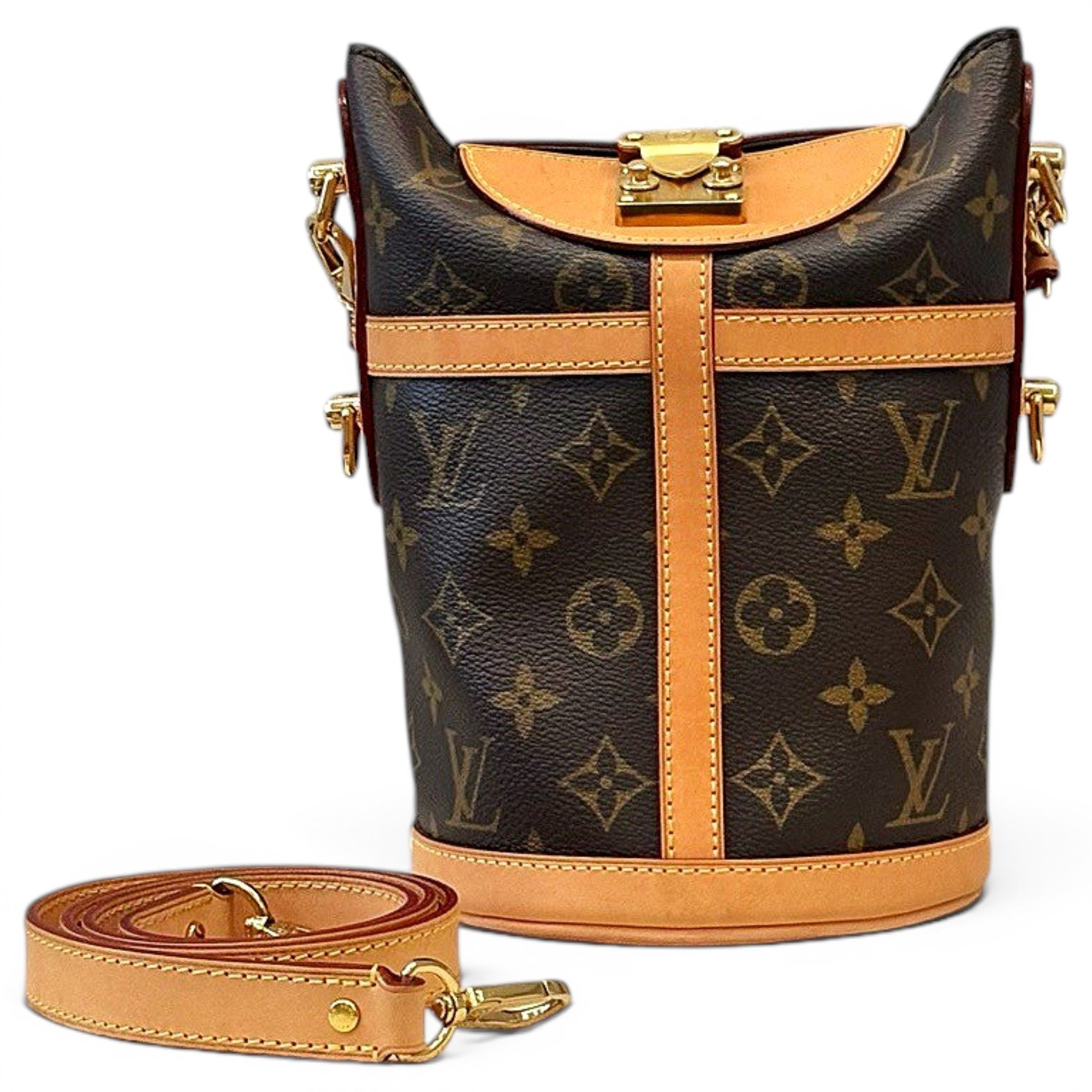 Duffle leather handbag