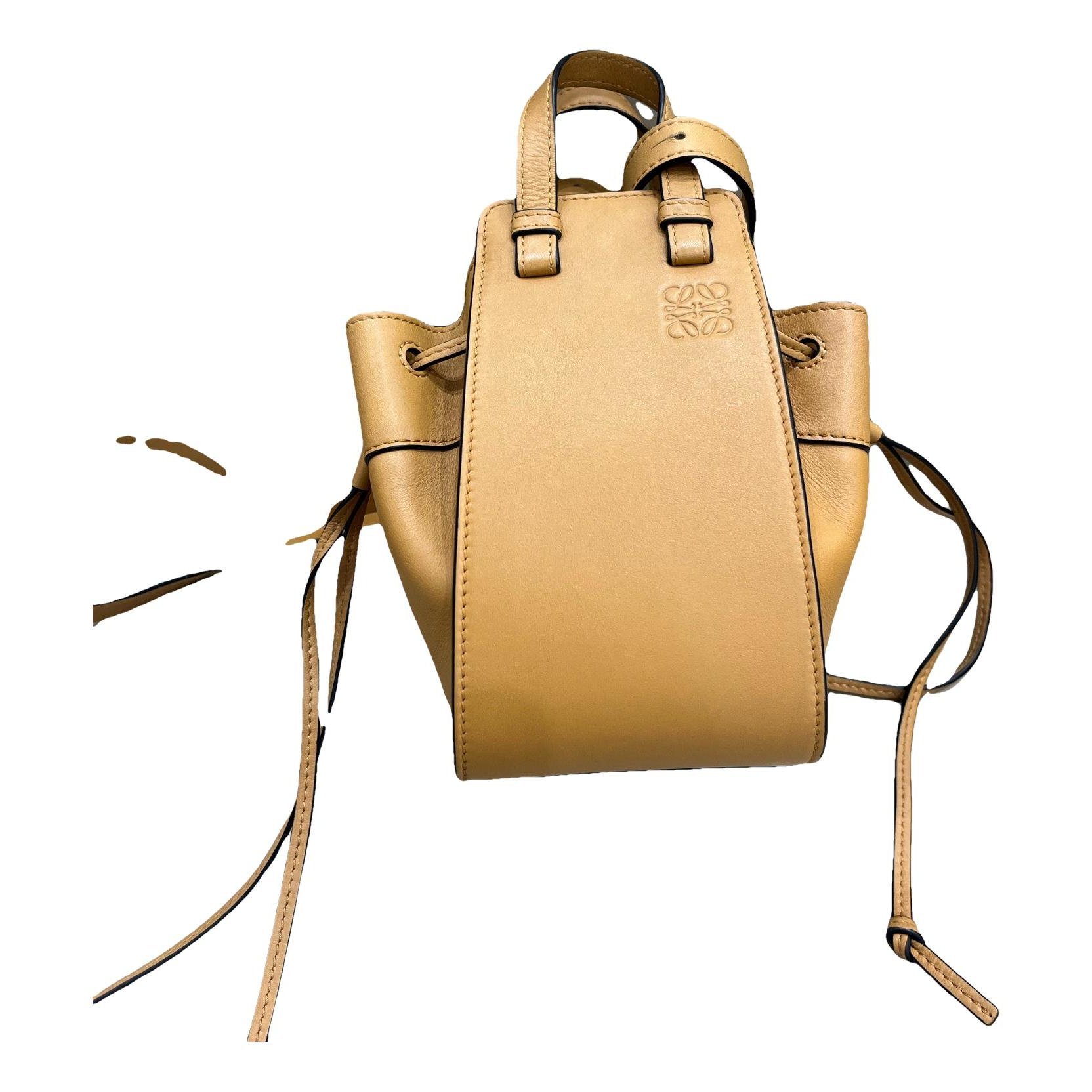 Hammock leather handbag
