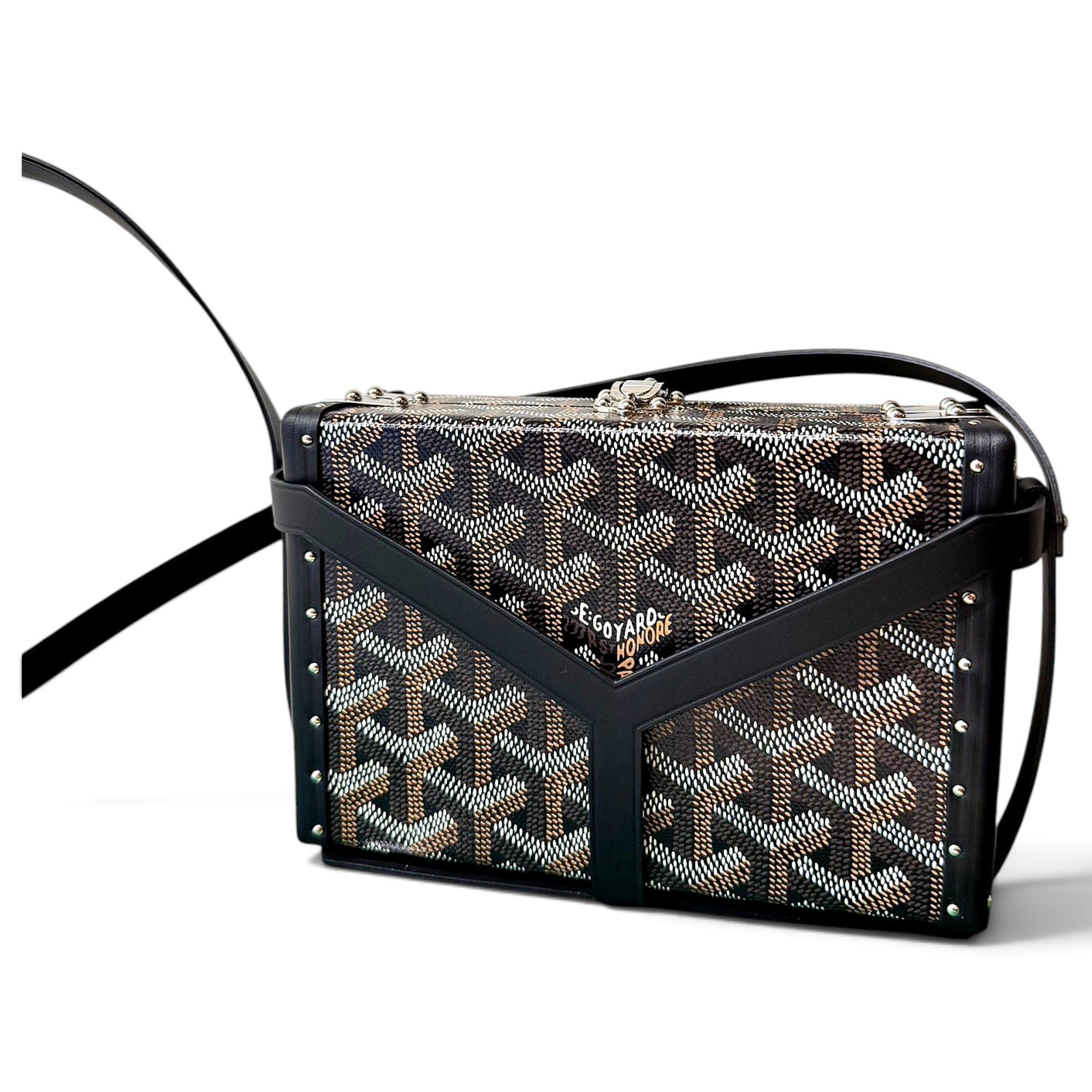 Leather clutch bag
