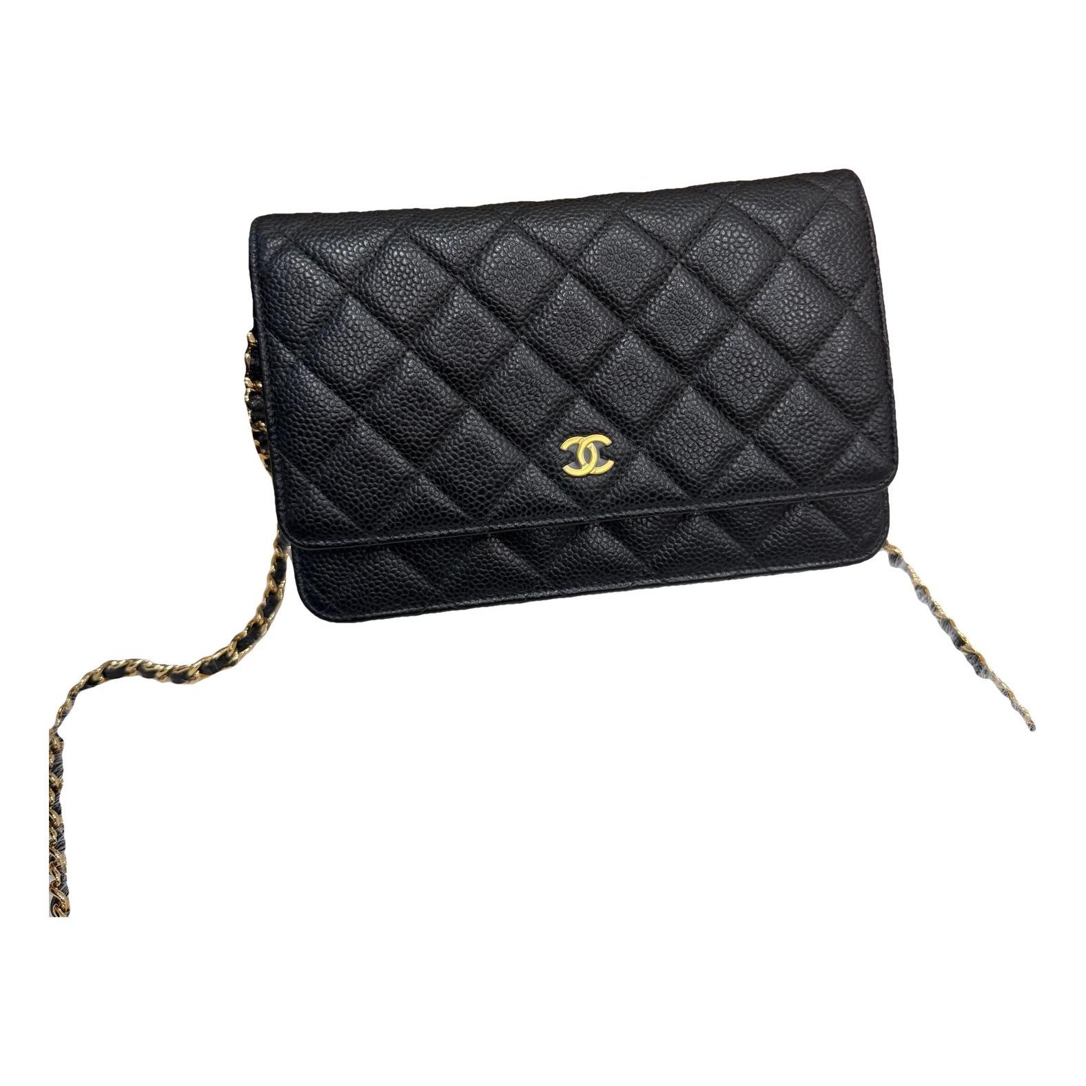 Wallet On Chain Timeless/Classique leather crossbody bag