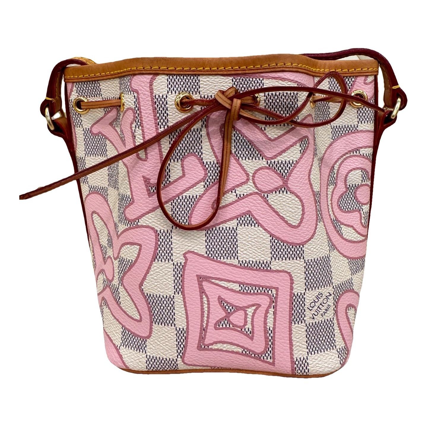 Nano Noé leather handbag