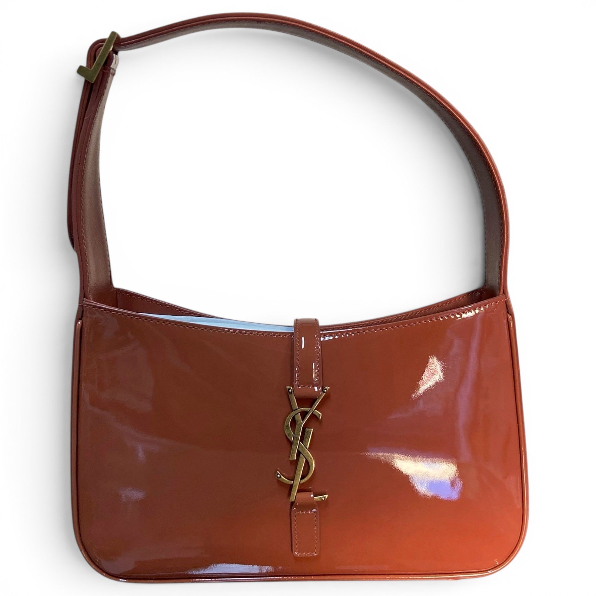 Le 5 à 7 patent leather handbag