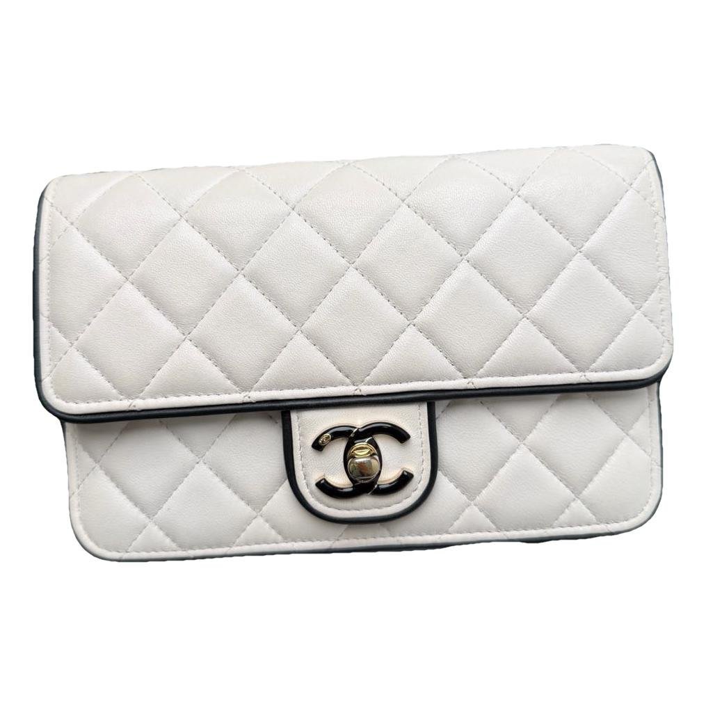 Wallet On Chain Timeless/Classique leather crossbody bag