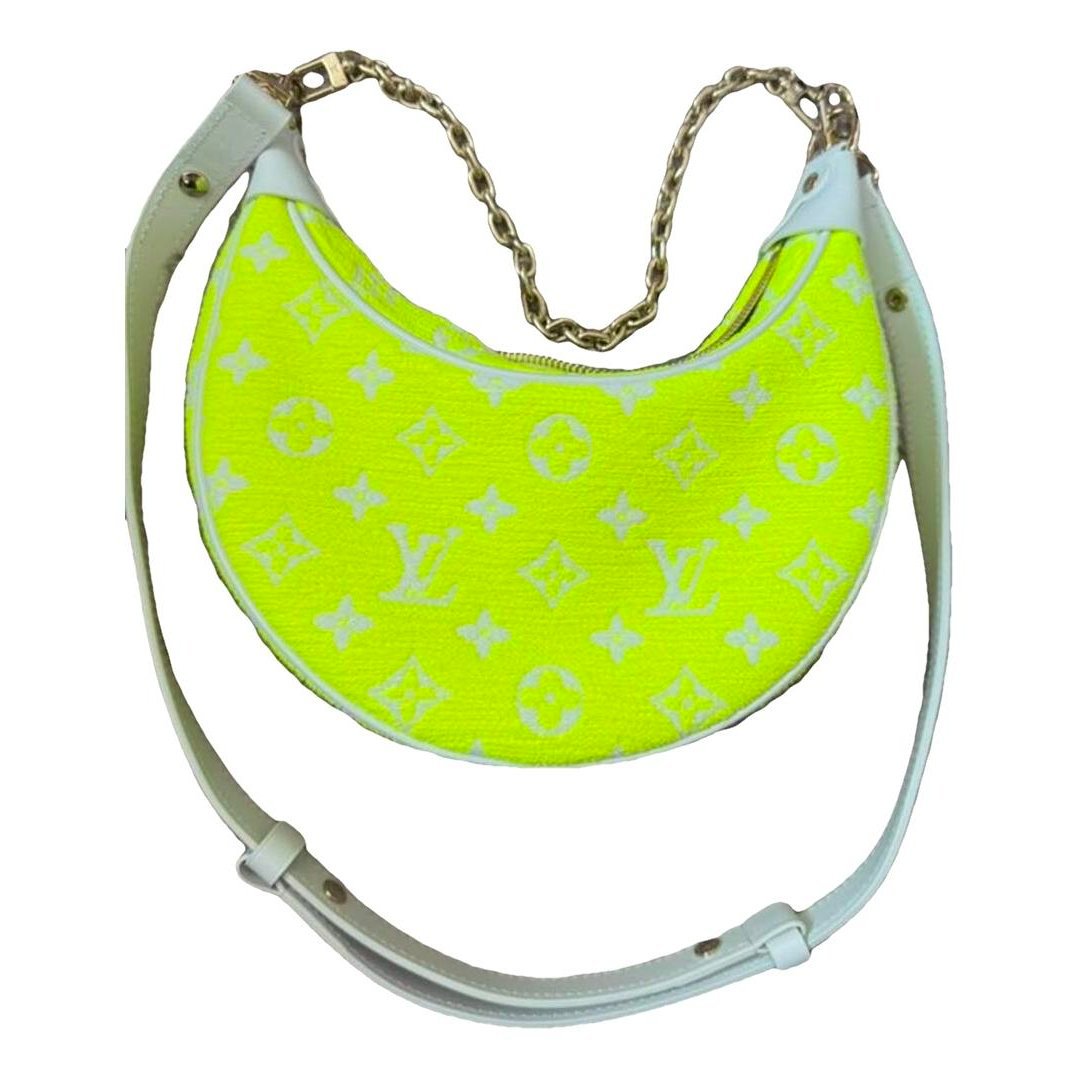 Loop leather handbag