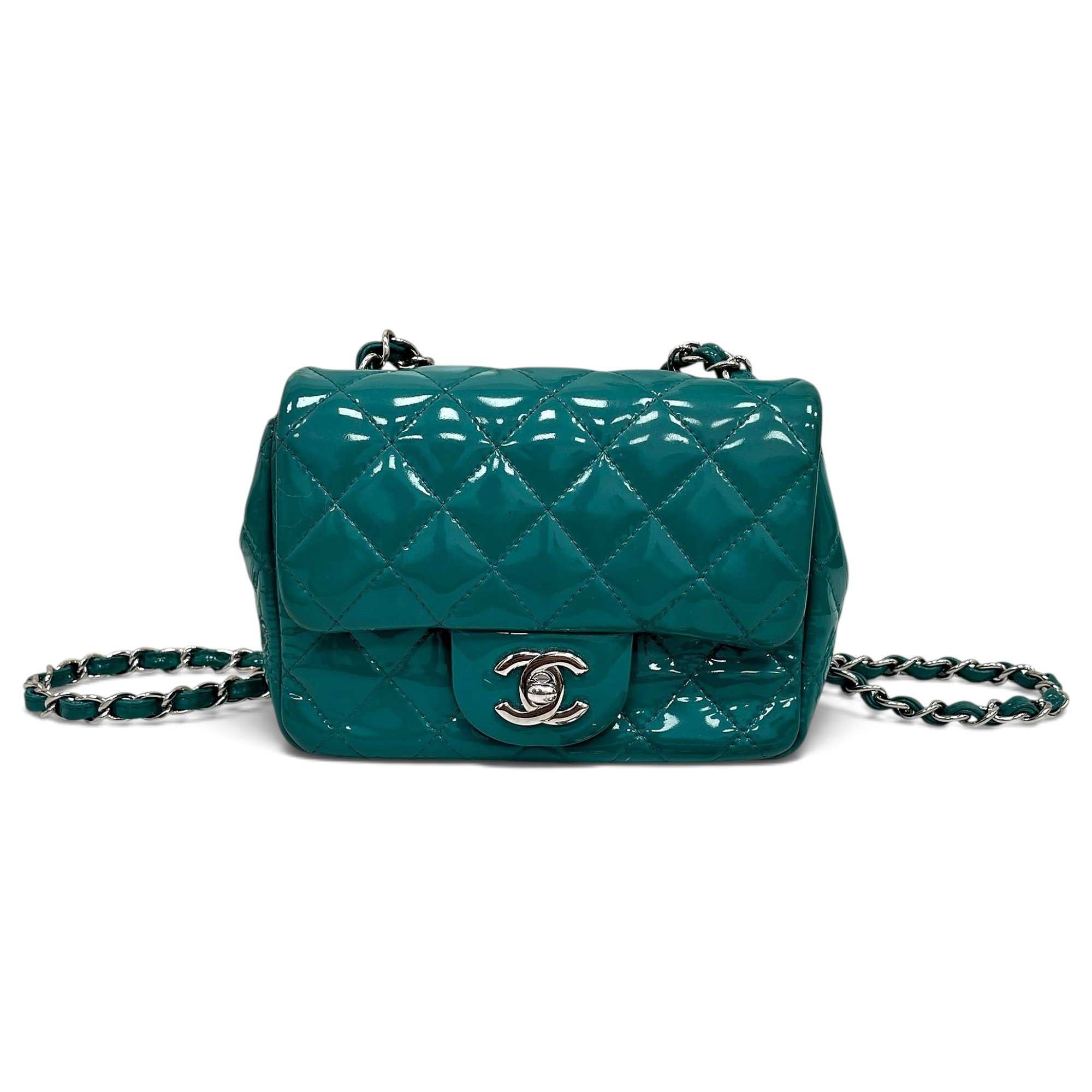 Timeless/Classique patent leather handbag