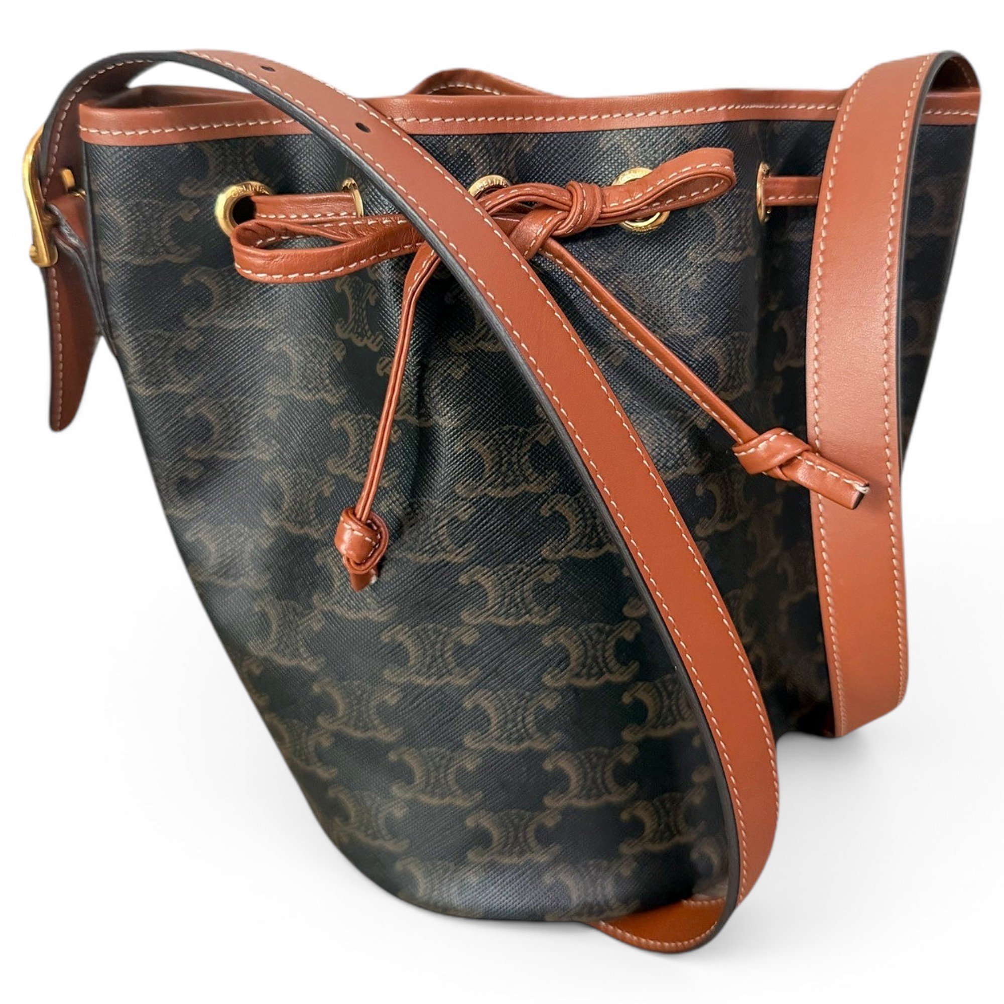 Leather handbag