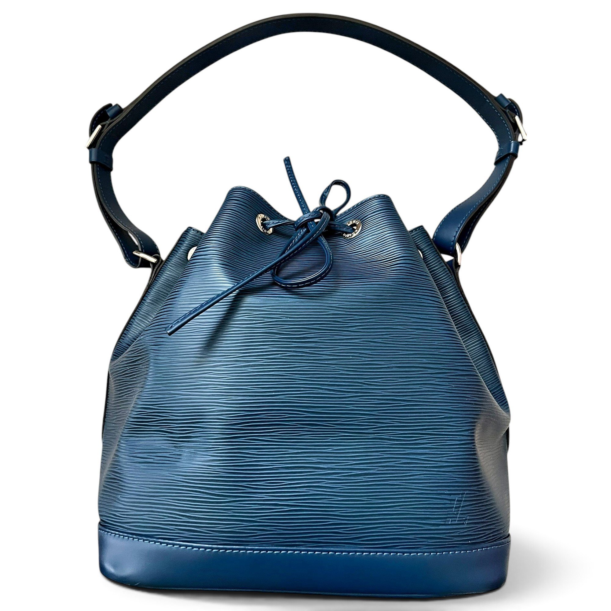 Noé leather handbag