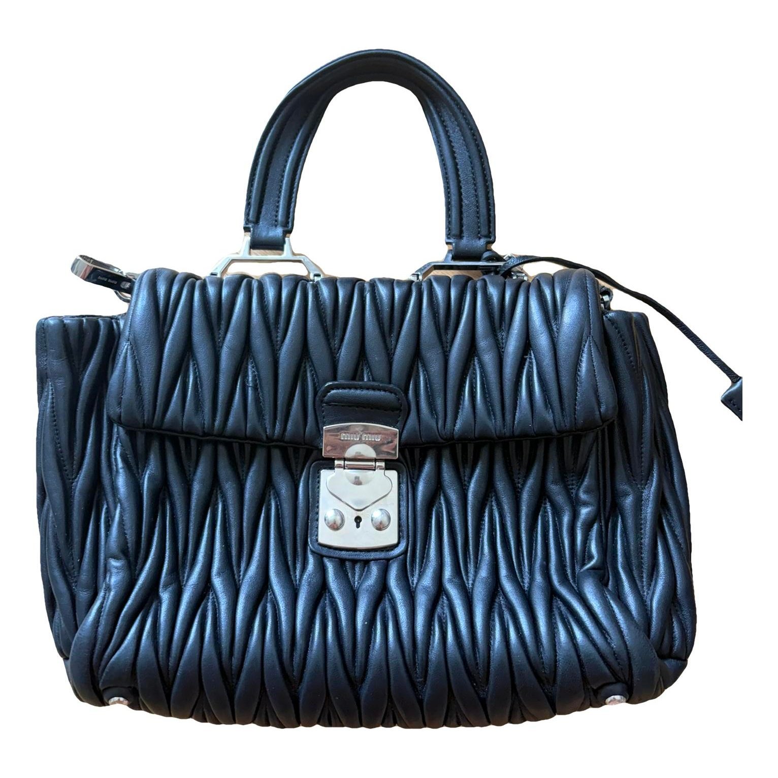 Matelassé leather handbag