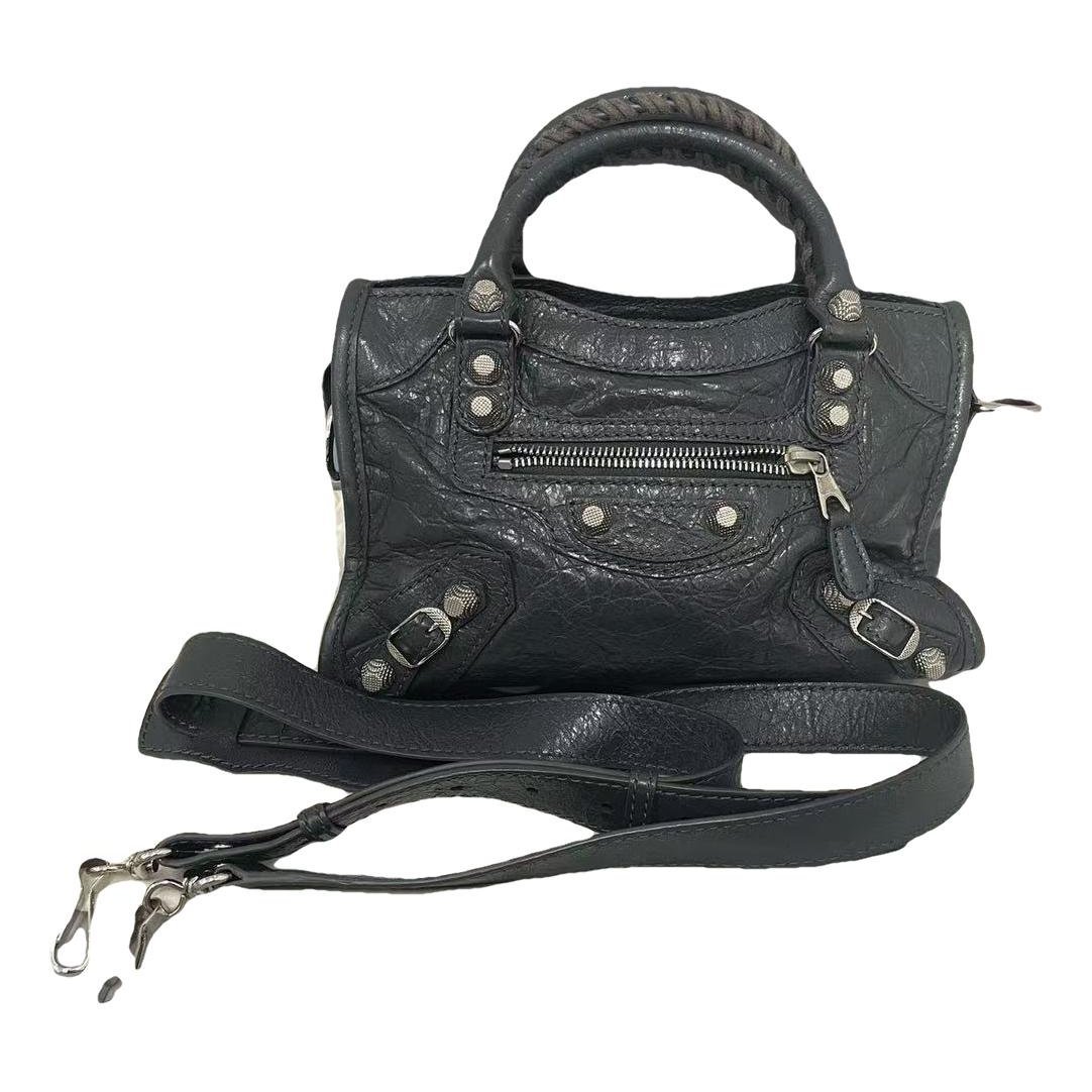 City leather handbag