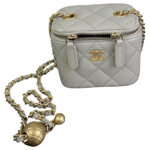 Trendy CC Vanity leather handbag