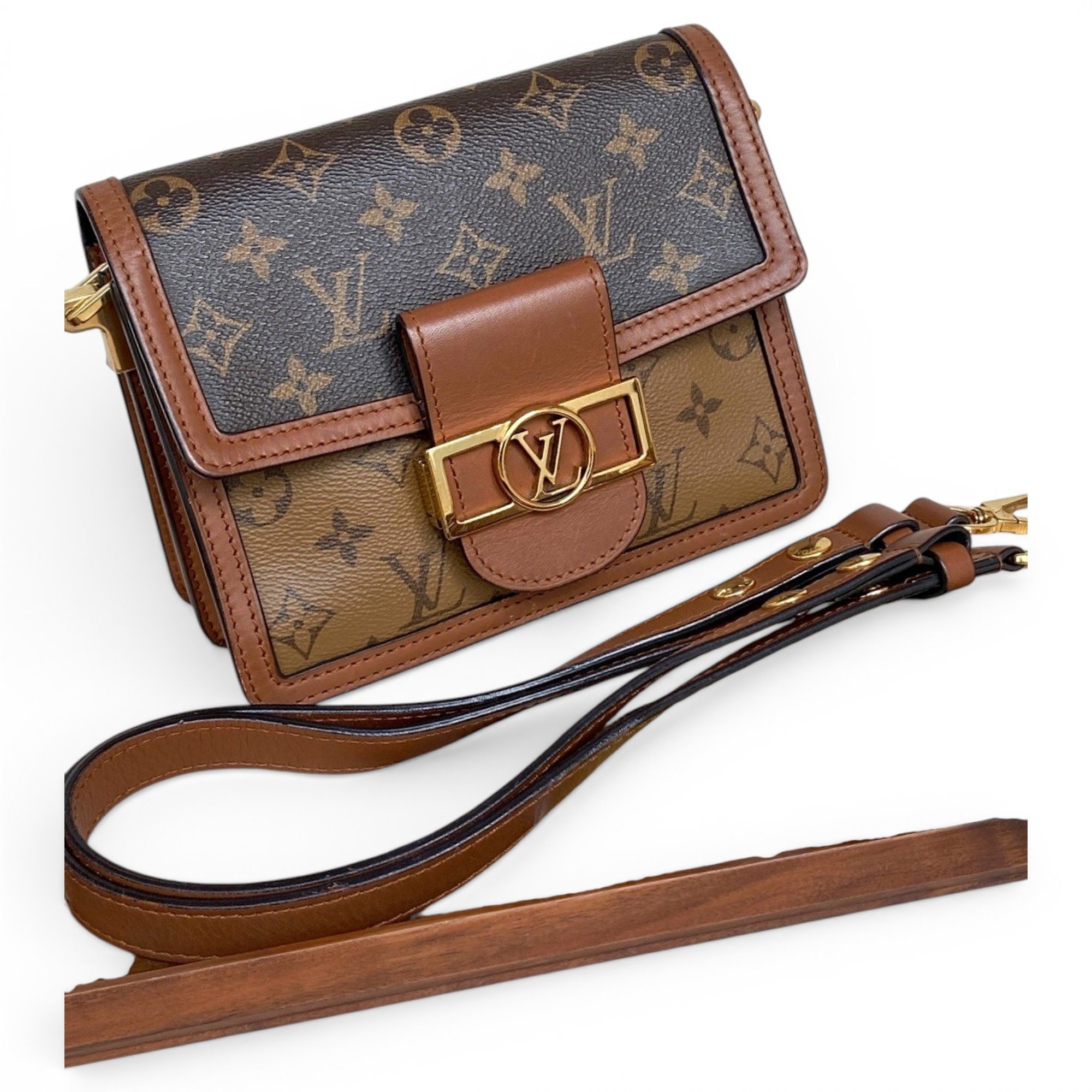 Dauphine leather handbag