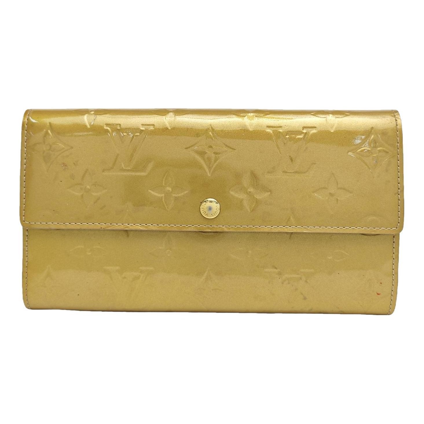 Patent leather handbag