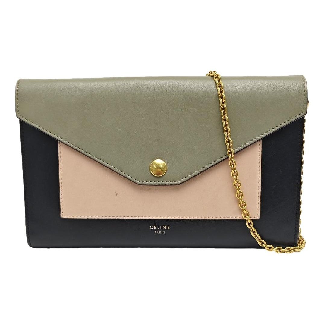 Pocket leather handbag
