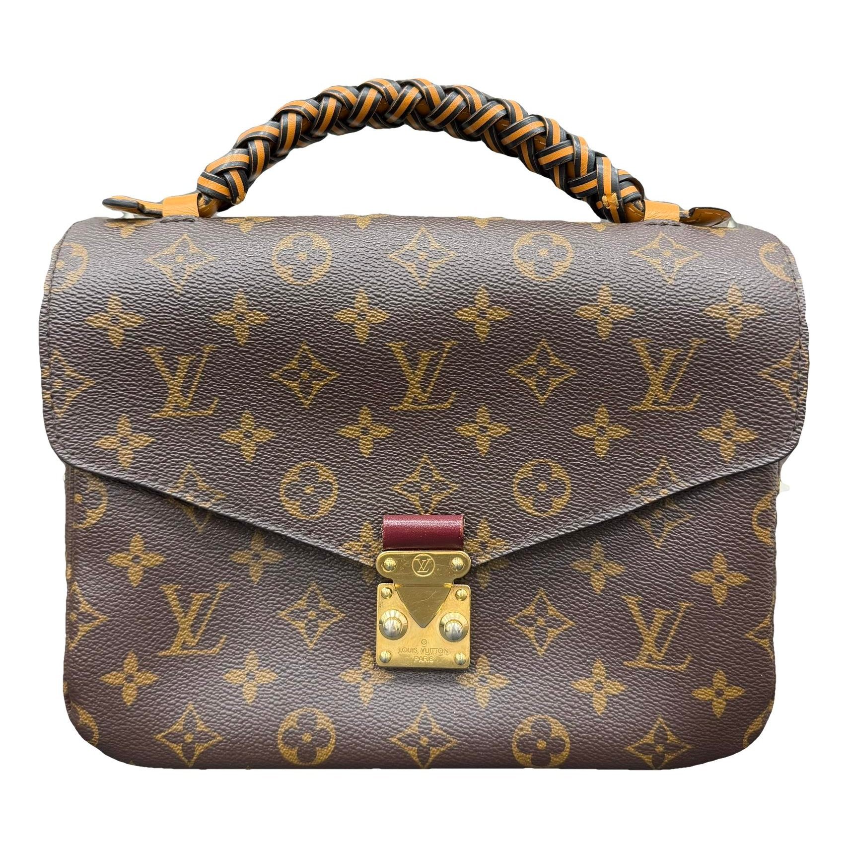 Metis leather handbag