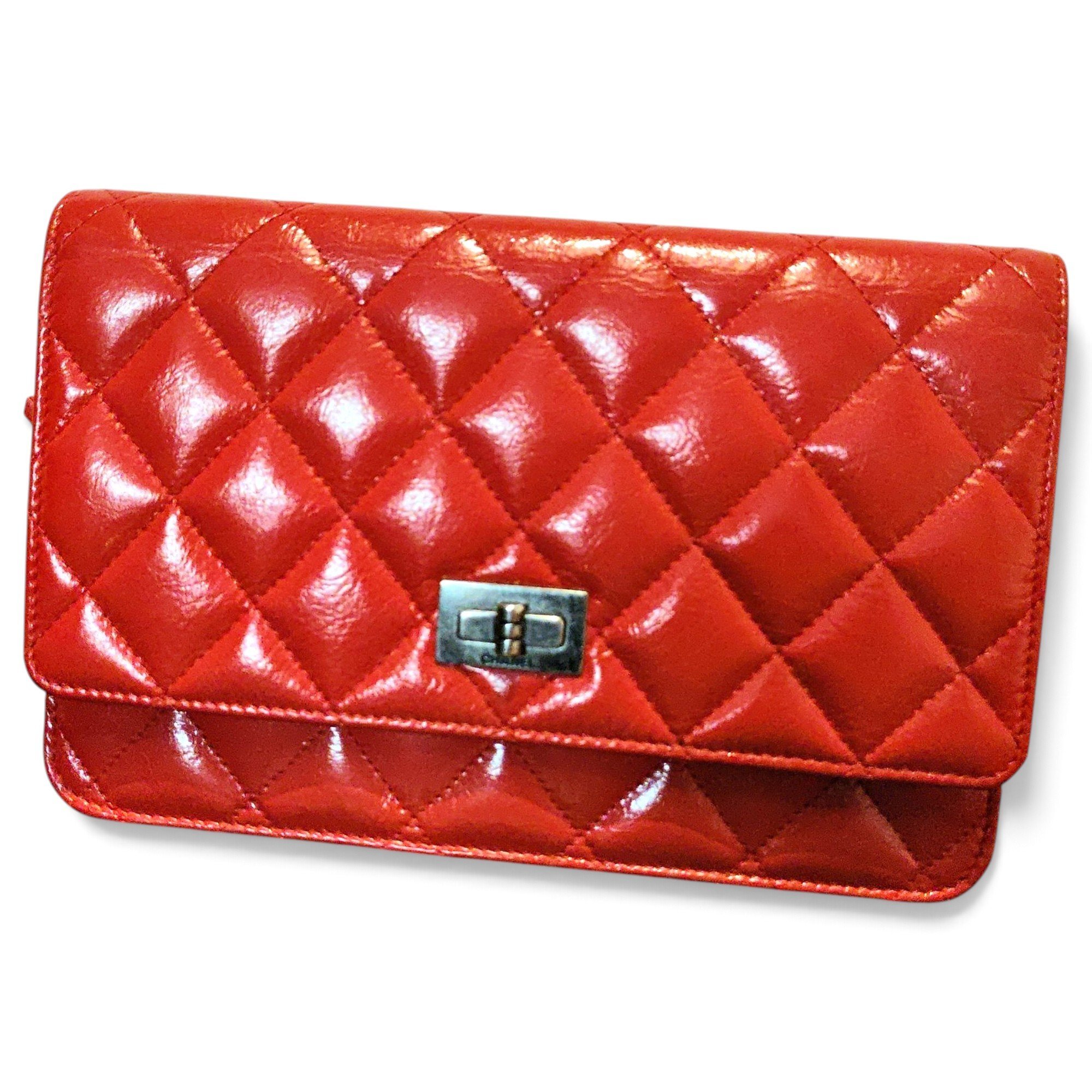 Wallet On Chain 2.55 patent leather crossbody bag
