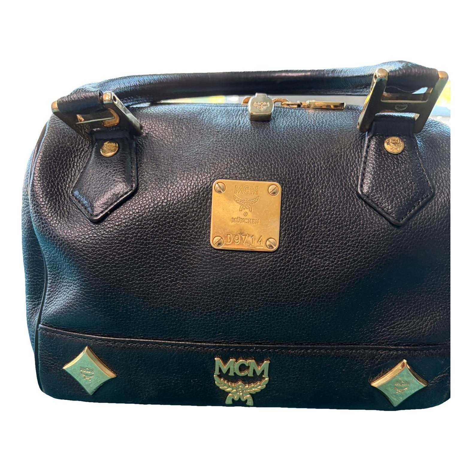 Boston leather handbag