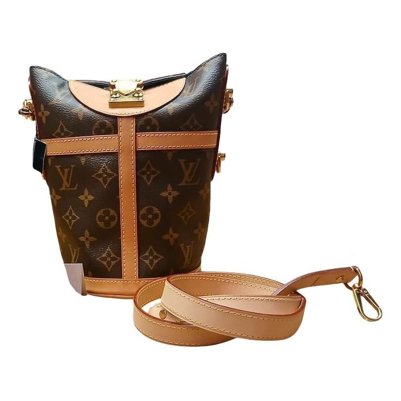 Duffle leather handbag