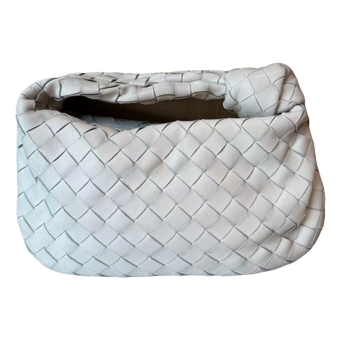 Veneta leather handbag