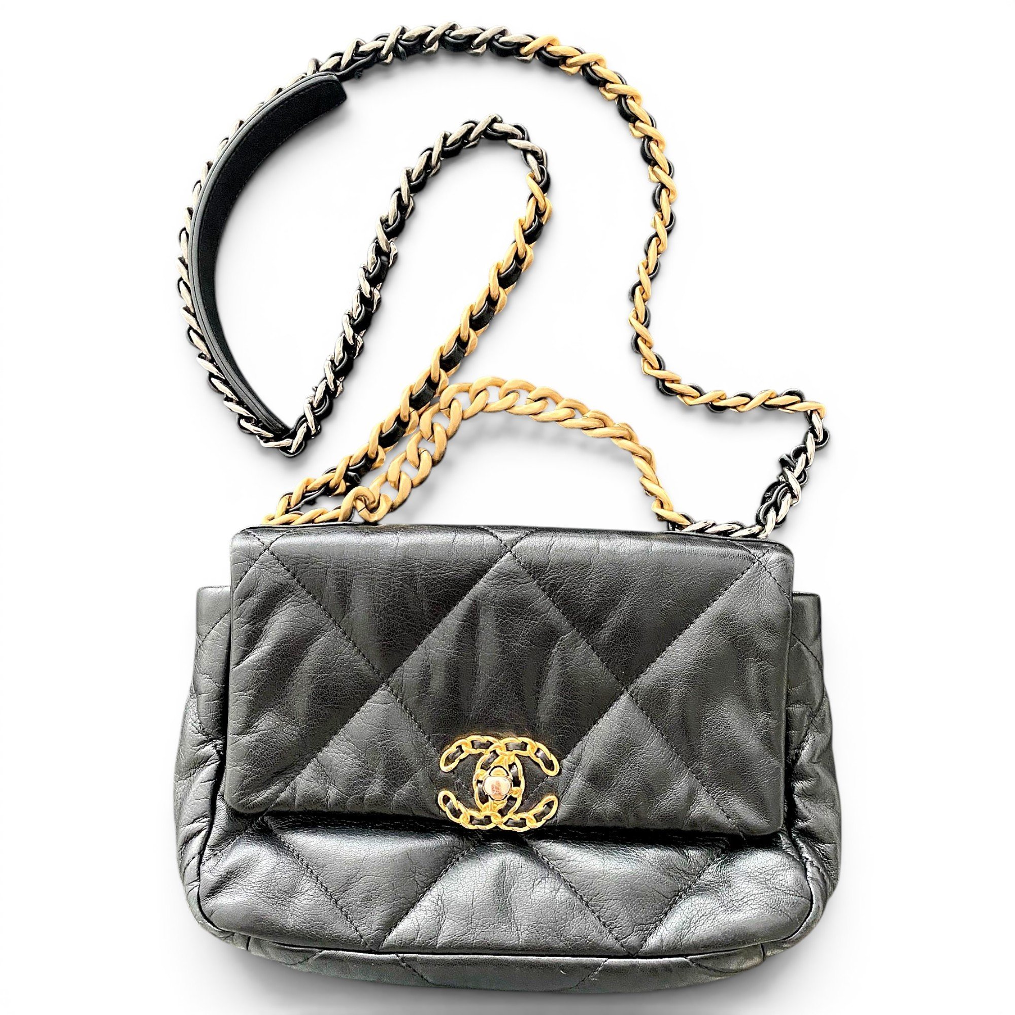 Chanel 19 leather handbag