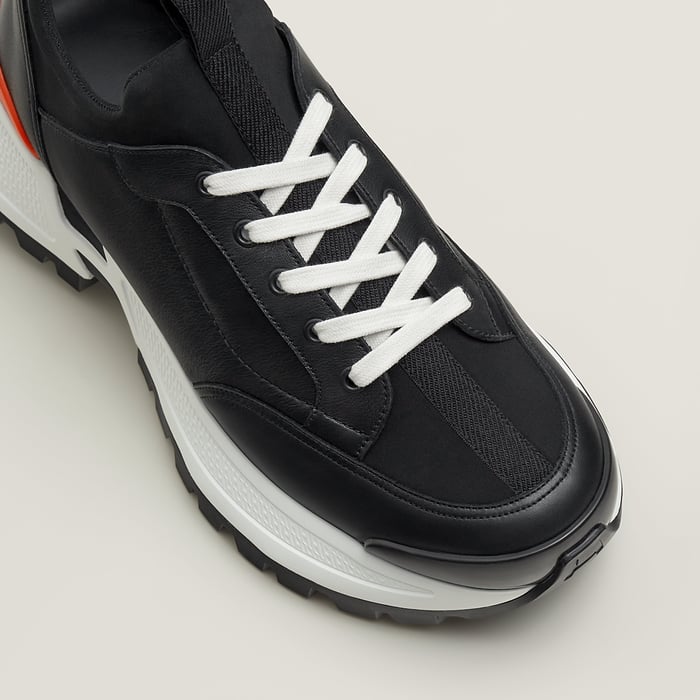 Noir Jumpy Sneaker