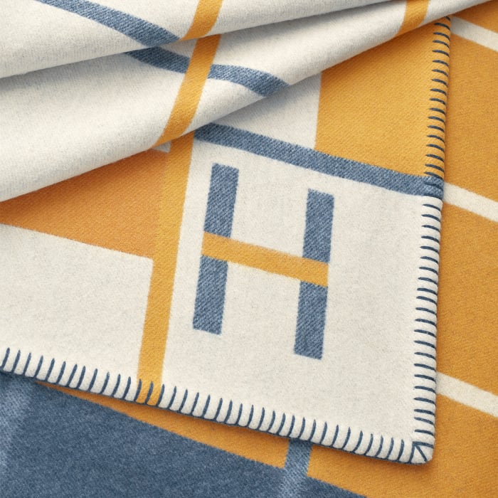 Miel Avalon Clairiere Square Blanket