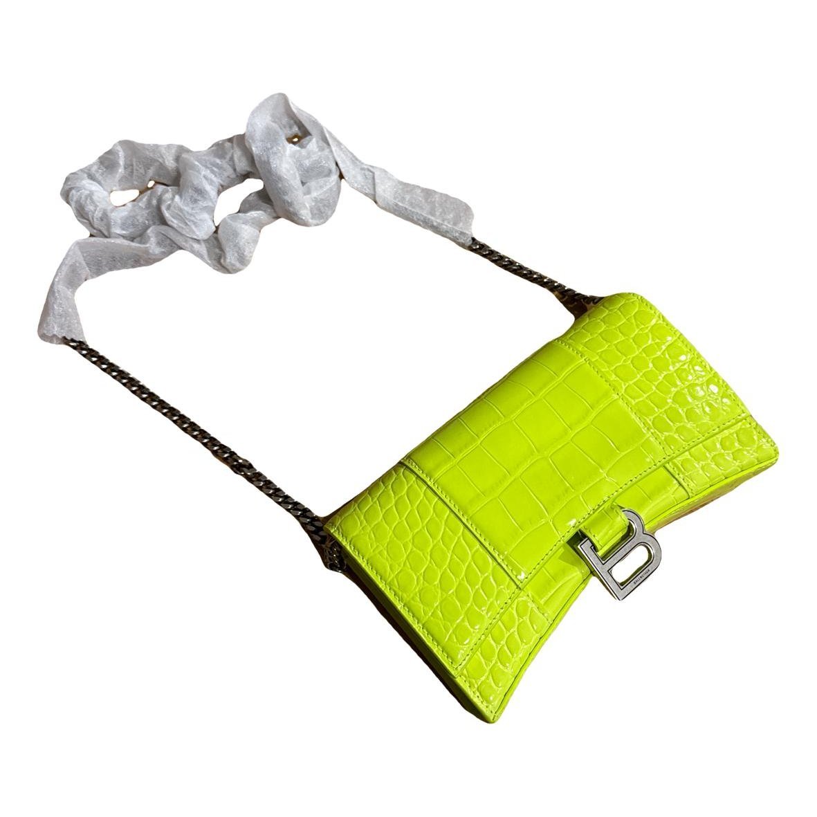 Downtown Chain leather crossbody bag