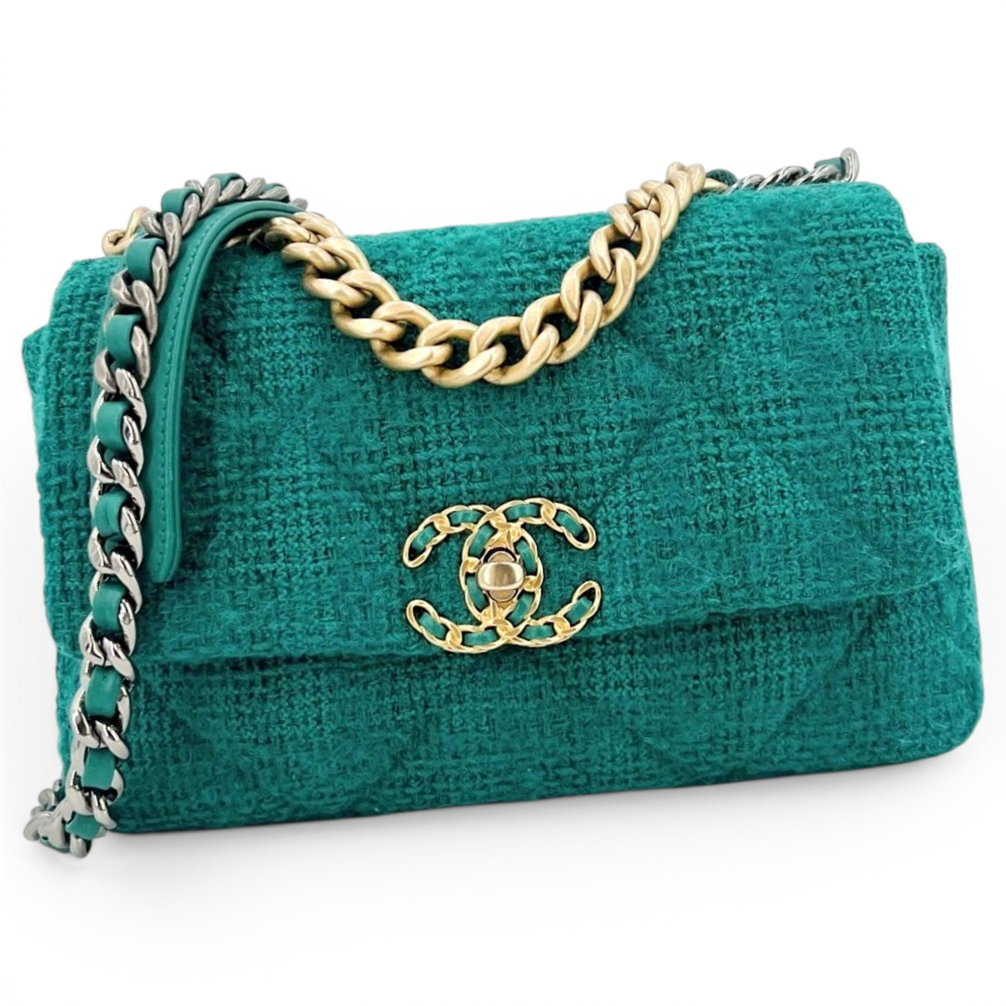 Chanel 19 tweed handbag