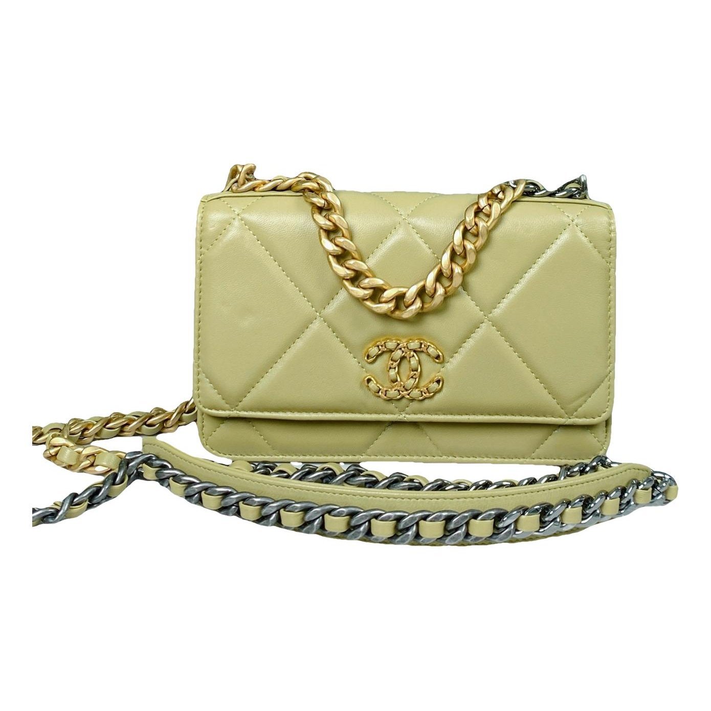 Chanel 19 leather handbag
