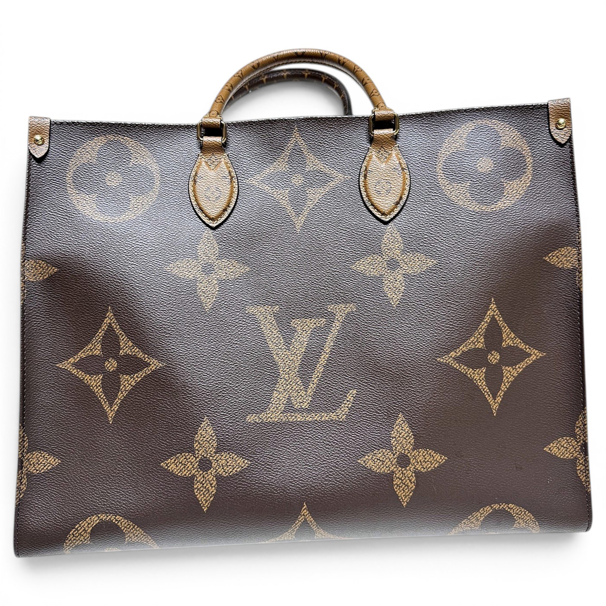 Onthego leather handbag