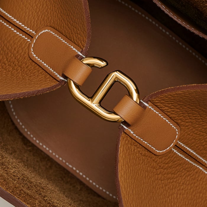 Gold Hermès In-the-loop 18 Bag