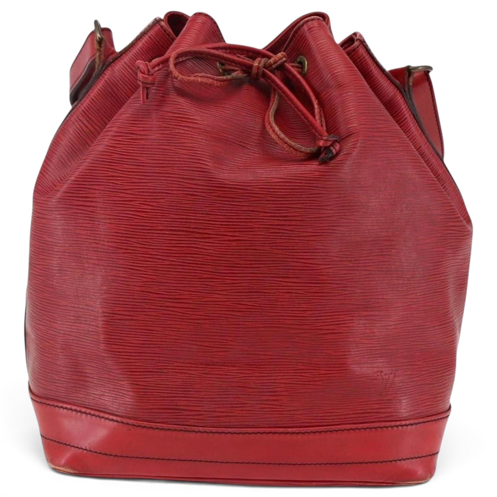 Noé leather bag